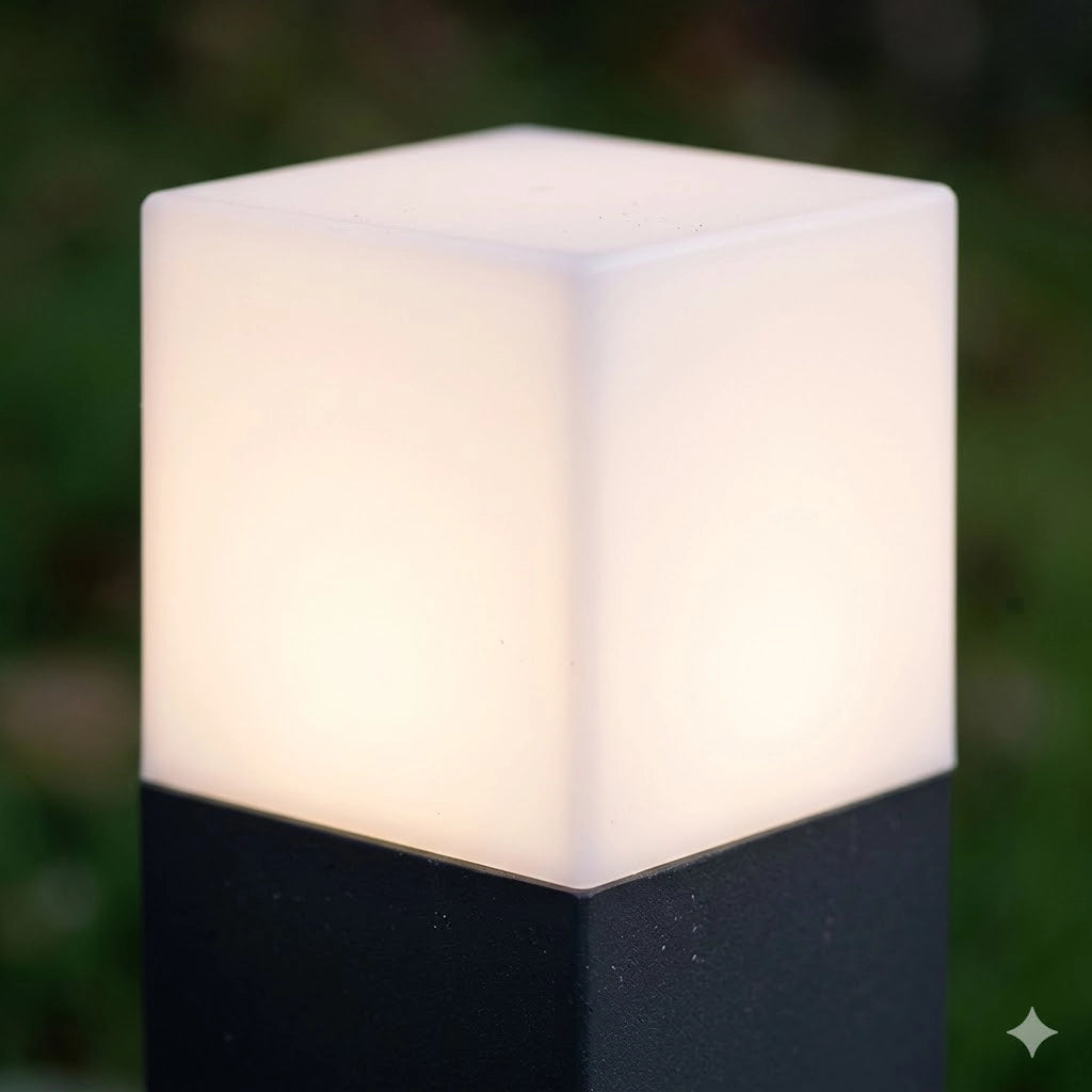 Lampioncino da Giardino E27 Nero 74 cm Paletto Luce Esterno Moderno per Vialetti e Ingressi Attacco E27 Alluminio Diffusore Opaco IP44