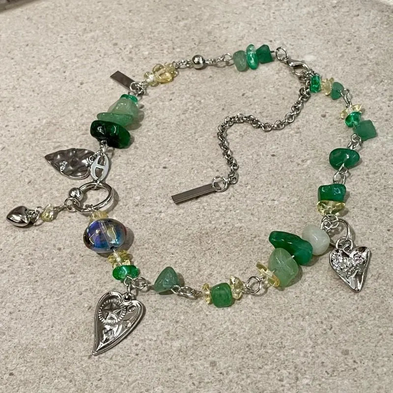 Collana fatta a mano con ciottoli verdi e cristalli, regalo di Natale per donna