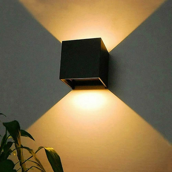 APPLIQUE LED MODERNO A FORMA DI CUBO 20W CON DOPPIA EMISSIONE LUMINOSA - PER INTERNI ED ESTERNI IDEALE PER PARETI DI CASE UFFICI HOTEL E NEGOZI
