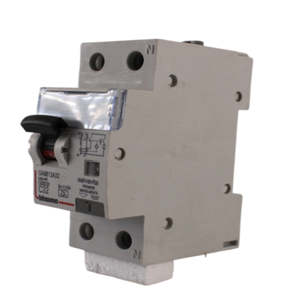 Interruttore magnetotermico differenziale classe A 1P+N 0,03 32A 4,5kA Bticino