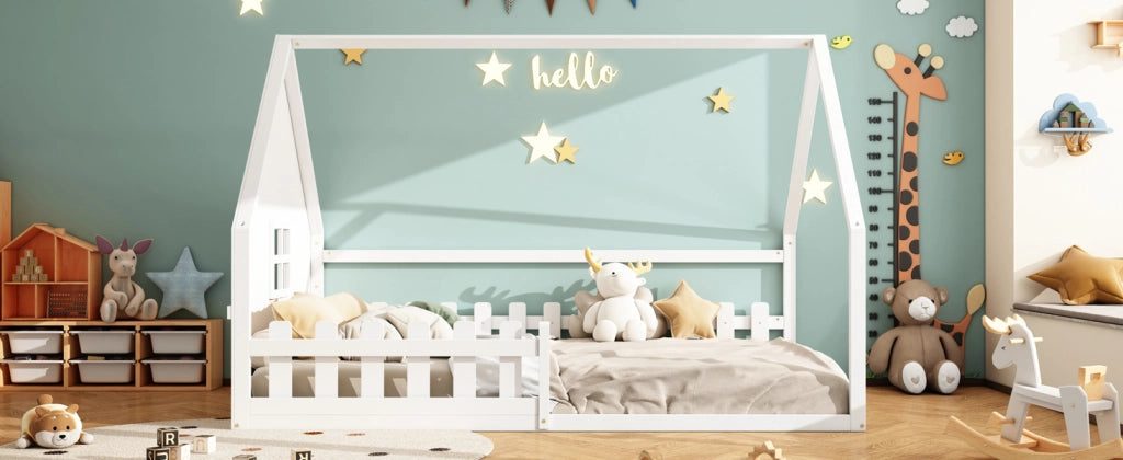 DESMIU Letto per bambini casetta 140 × 200 cm con sponda di sicurezza, senza materasso, in pino e MDF, bianco