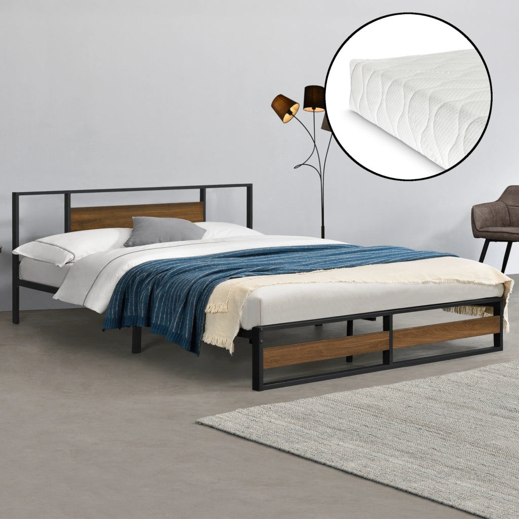 Letto in Acciaio con Materasso a Schiuma Fredda 200 x 180 cm Letto Matrimoniale King Size in Stile Moderno con Elementi Decorativi in Effetto Legno di Color Noce  - Struttura Nera
