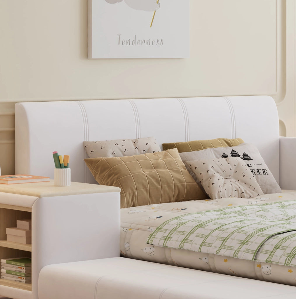 Letto imbottito per bambini con scrivania, sgabello e ripiano