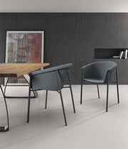 Sedia da pranzo Nari con scocca a guscio imbottita in tessuto Grigio Scuro e gambe in metallo Nero dal design moderno - 56x58x79 cm