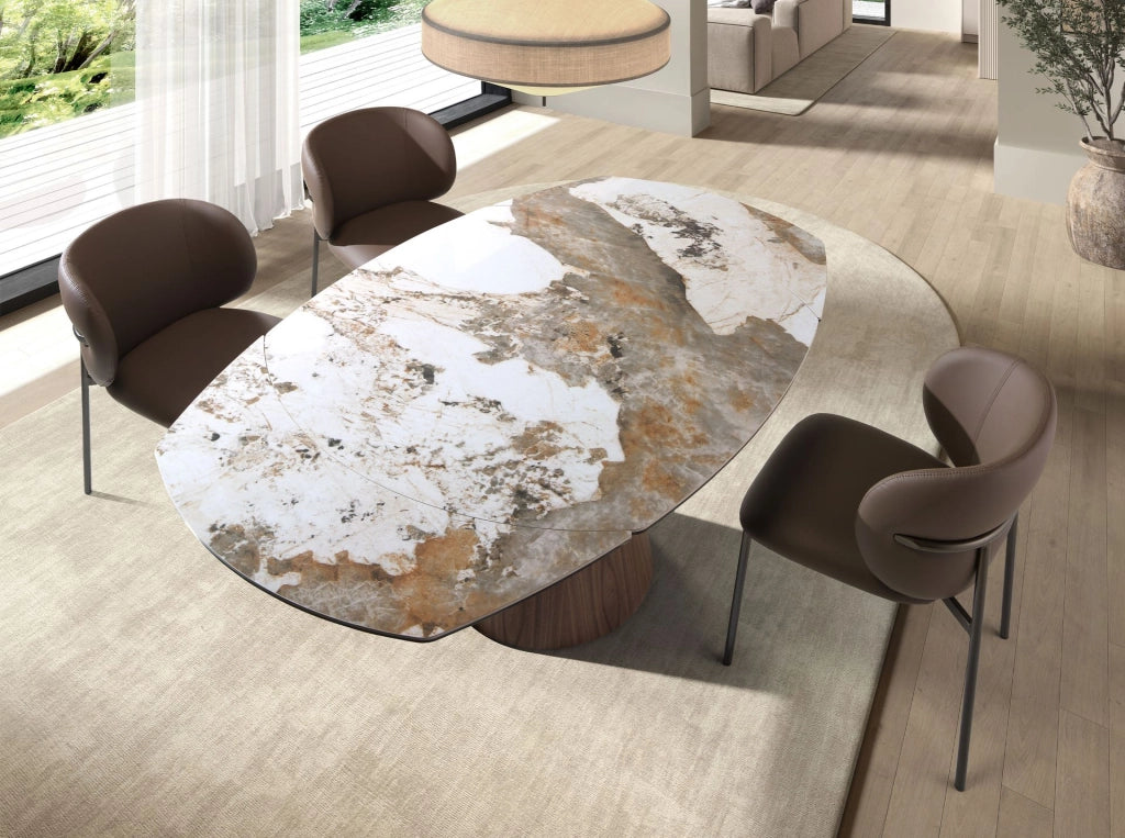 Sedia in similpelle marrone scuro