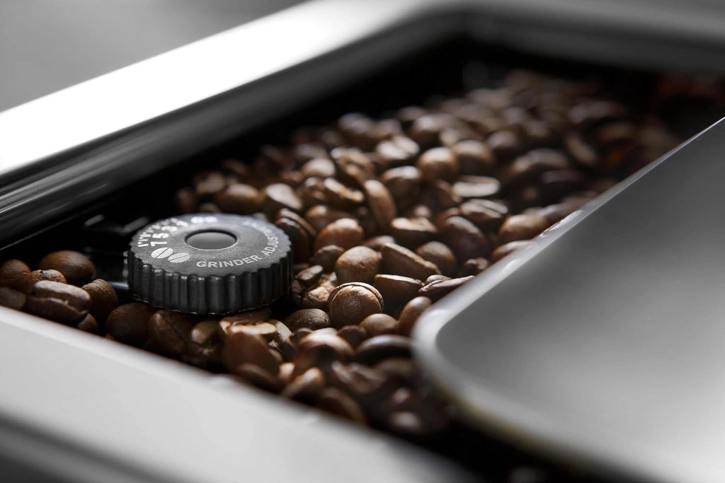 De'Longhi PrimaDonna Elite Experience ECAM656.85.MS, Macchina Caffè Automatica con Montalatte Automatico, Espresso e Cappuccino One-Touch, Connessa con App, 6 Profili, Frontale Acciaio, Argento