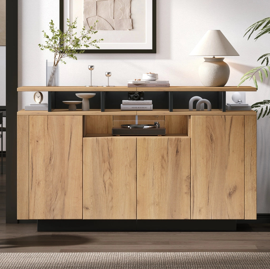 Credenza con 4 ante e 3 vani aperti, colore naturale