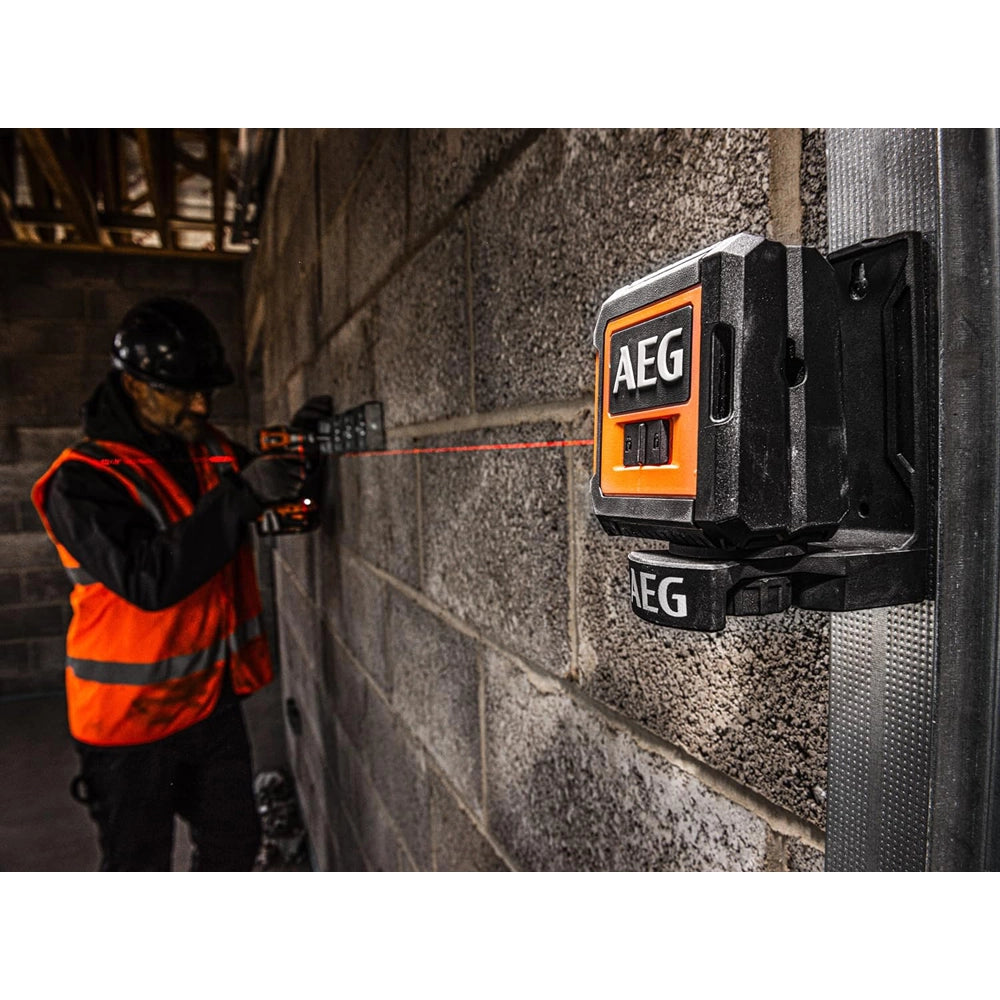 LIVELLA LASER AUTOLIVELLANTE LASER ROSSO FINO A 15m PROTEZIONE IP54 CLR215-B AEG 4935472252