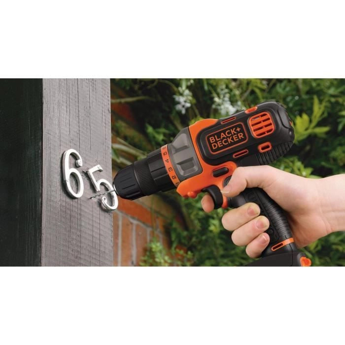 BLACK + DECKER - Trapano avvitatore a batteria MultiEvo 18V 1,5Ah + Caricabatterie - MT218K-QW - Attrezzo con testina intercambiabile