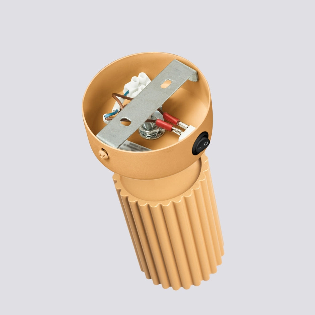 Applique moderna oro orientabile GU10 con interruttore GRAVIO
