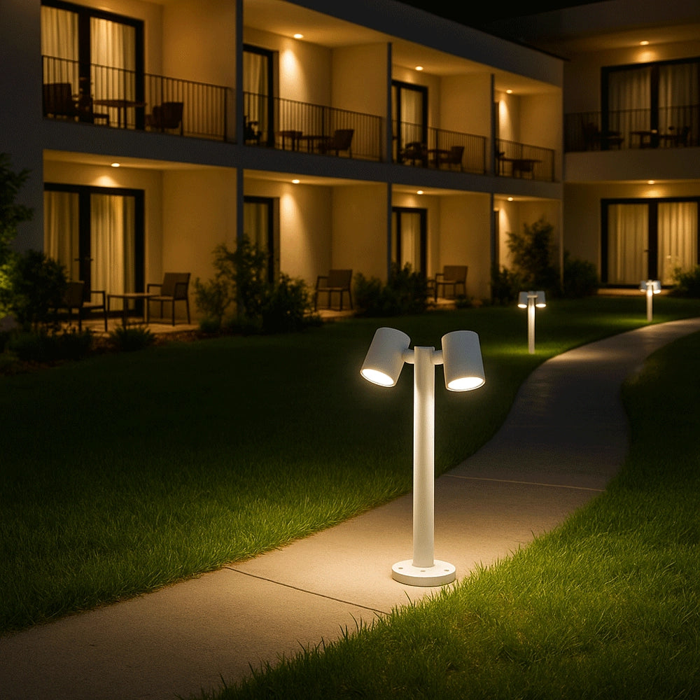 LAMPIONE BIANCO PALO DA GIARDINO ILLUMINAZIONE CON 2 DIFFUSORI ORIENTABILI PER ESTERNO AD ATTACCO PER LAMPADINE LED GU10