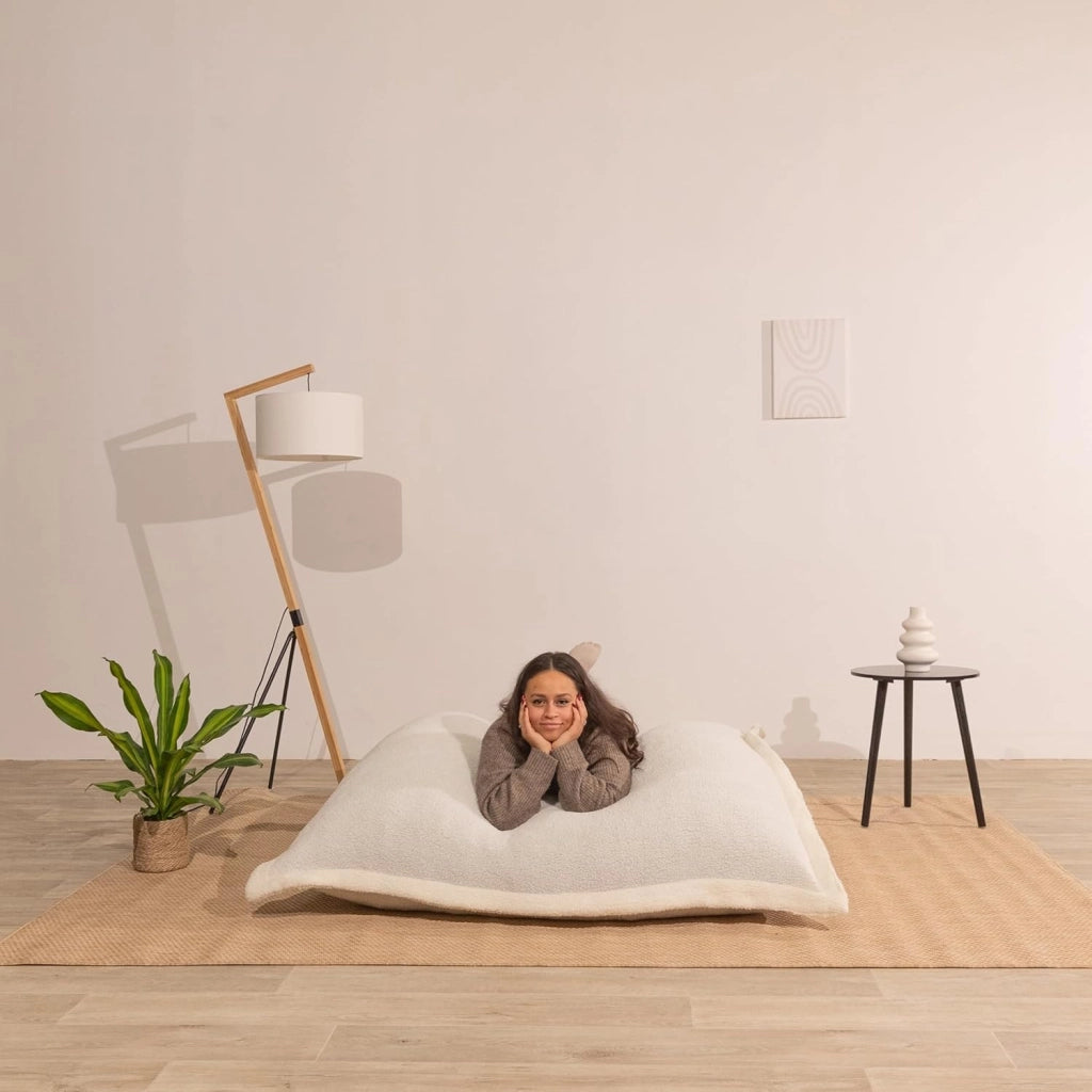 Pouf Poltrona a Sacco - Imbottitura in Schiuma, Molto Confortevole - Tessuto Sherpa Morbido - Fodera Lavabile - Pouf Divano Gigante (180 x 140 cm, Bianco)