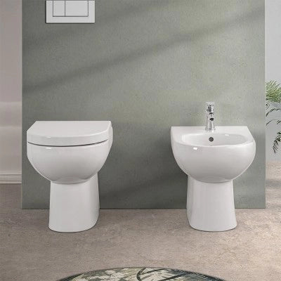 Sanitari filomuro Rimless ceramica bianca con sedile soft close Vima