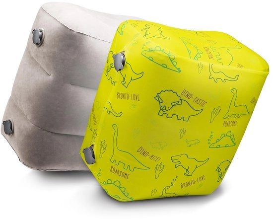 Supporto per piedi per bambini – Sostegno per piedi gonfiabile + Sacchetto Dino Blossom | Per viaggi aerei, auto e treno | Molto morbido, lavabile e compatto (Supporti per piedi + Pacchetto Dino Greeny, standard)
