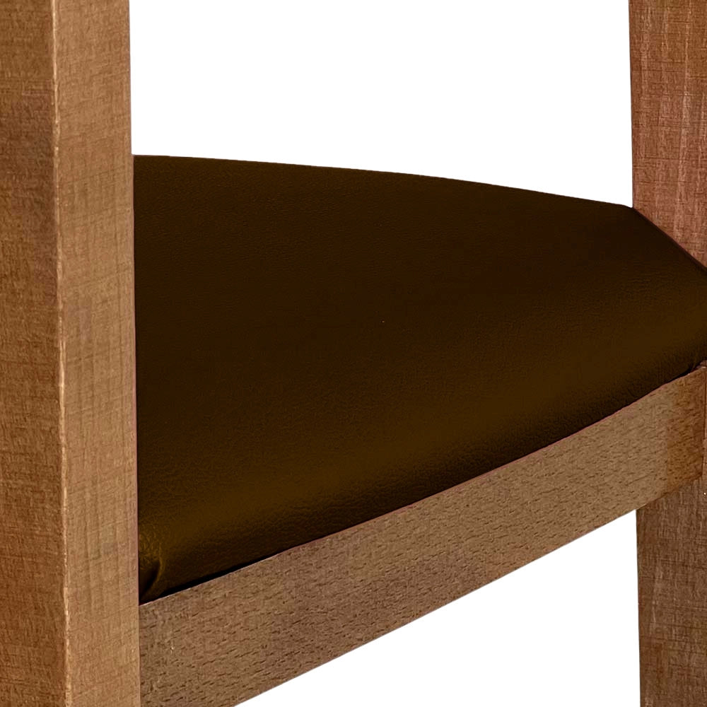 Seggiolone in legno color noce chiaro con seduta imbottita in similpelle marrone