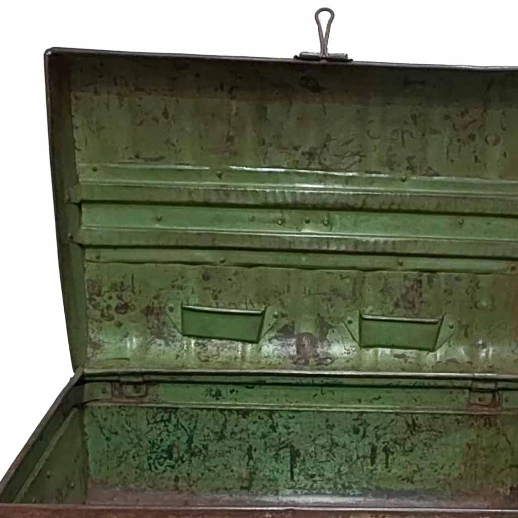 Valigia artigianale in metallo, 67x37x25h cm