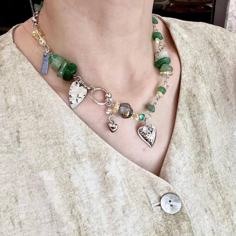 Collana fatta a mano con ciottoli verdi e cristalli, regalo di Natale per donna