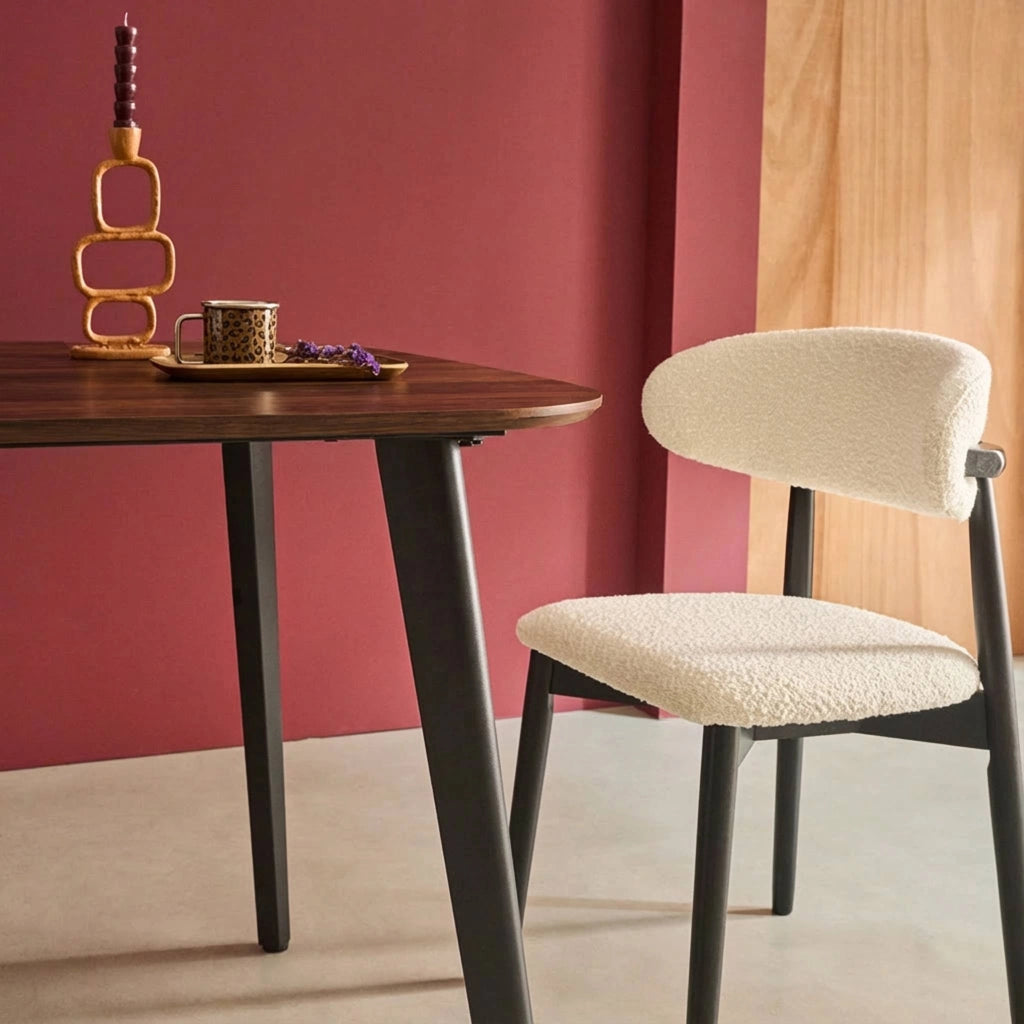 Tavolo da pranzo quadrato effetto legno con gambe in metallo nero 4