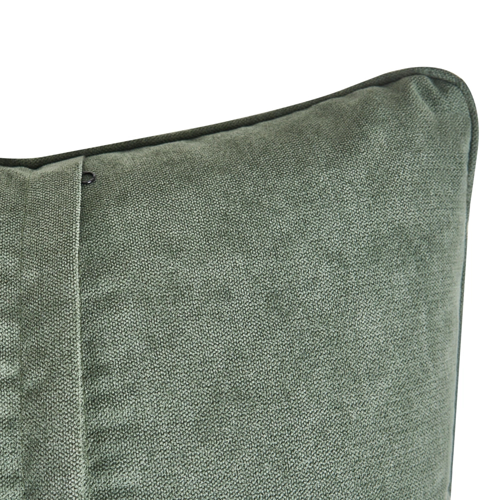 Divano a 2 posti in tessuto con cuscini decorativi, gambe in legno e trapuntatura decorativa, stile retrò, verde