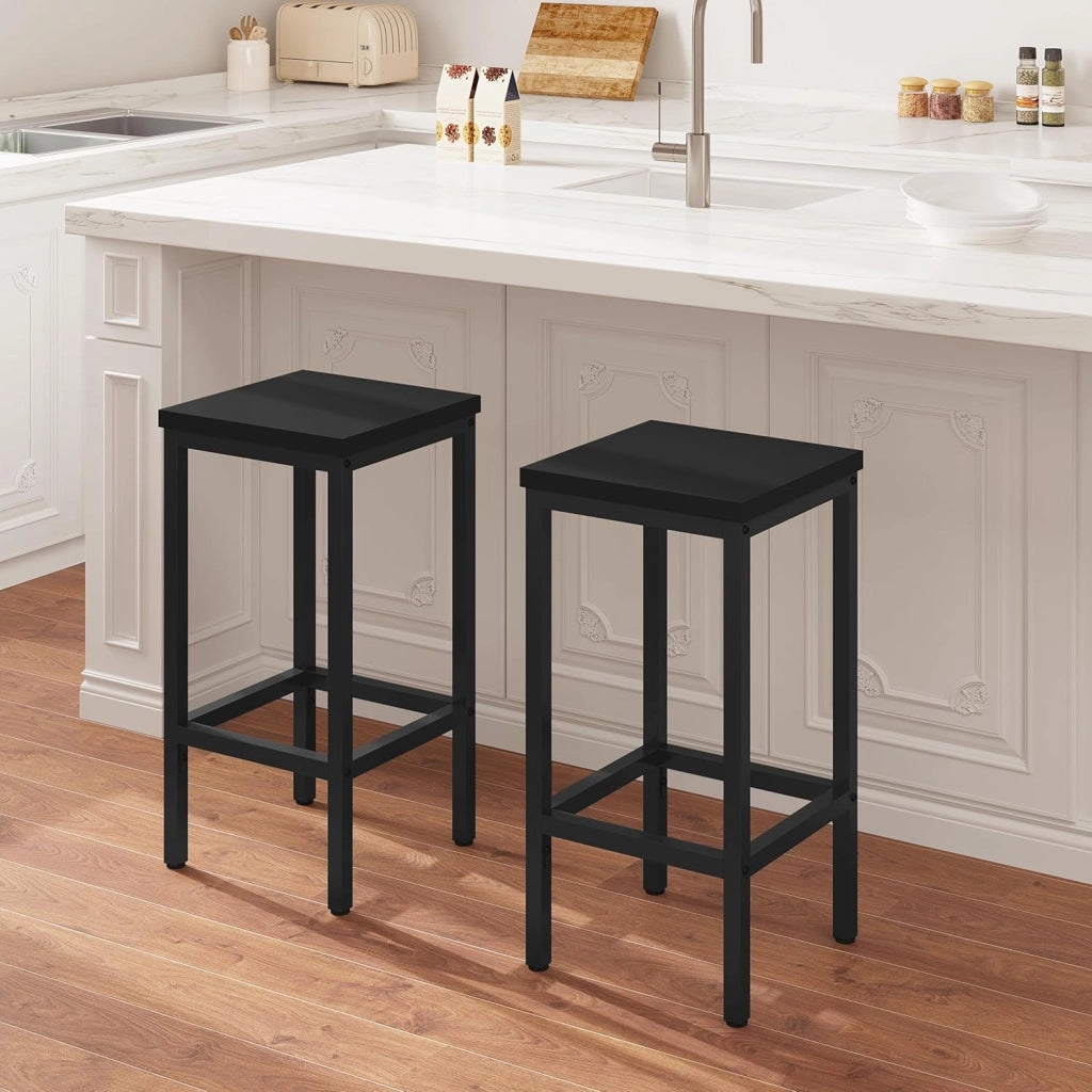 Set di 6 Sgabelli da Bar Industriali con Poggiapiedi, Sgabelli da Cucina senza Schienale, Sedie Alte per Penisola Cucina, Sedile in Truciolato e Telaio in Metallo, 33x33x65cm, nero, 1060BY-6