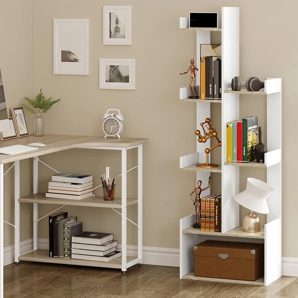 Libreria Verticale Autoportante, Libreria Angolare ad Albero, Porta Libri con 7 Ripiani e 1 Scomparto Aperto, in Truciolare, Bianco e Rovere Chiaro, 49x25x146cm
