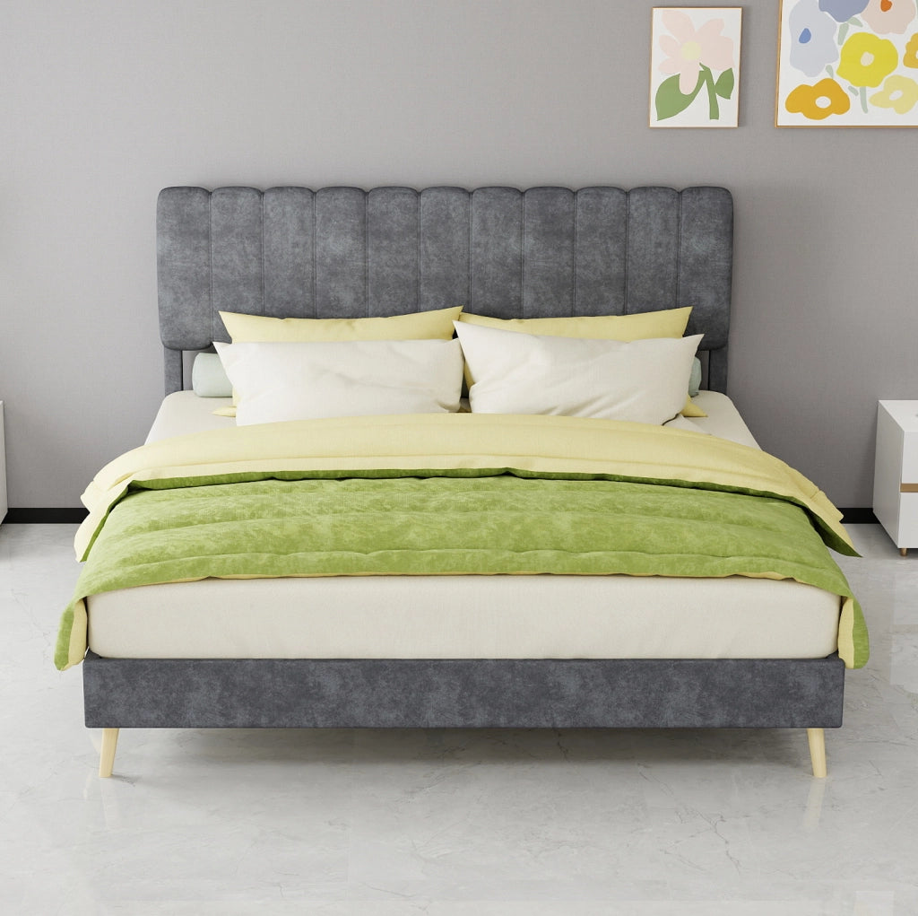 Letto matrimoniale imbottito 160x200 cm con testiera alta; tessuto grigio e struttura in metallo