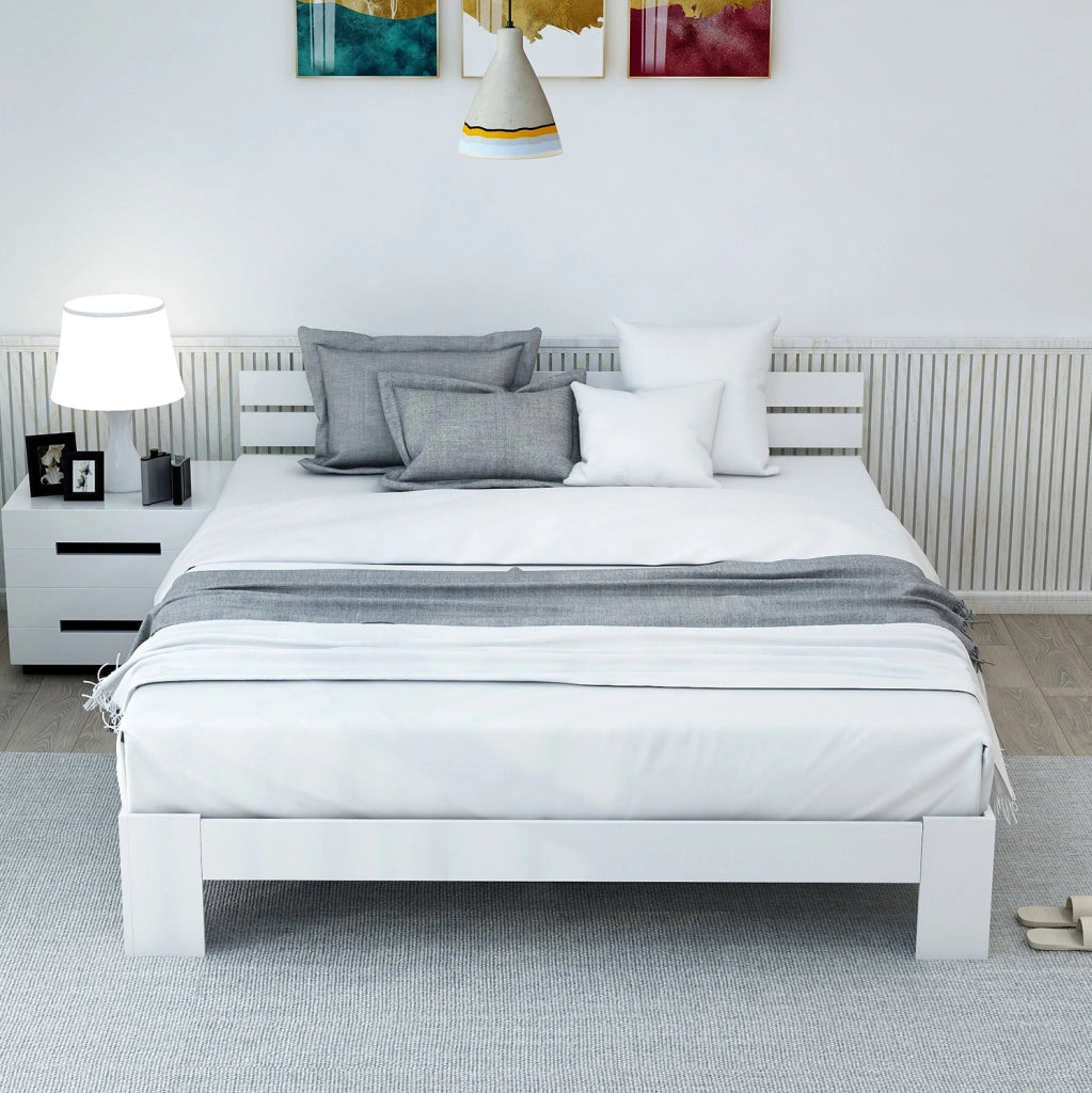 Letto matrimoniale 140x200 cm con rete a doghe; spazio sotto il letto; legno bianco (Senza materasso)