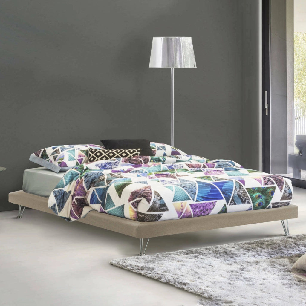 Letto matrimoniale Arbatrax, Letto fisso in tessuto con piedini, Made in Italy, adatto per materasso cm 160x190, Beige