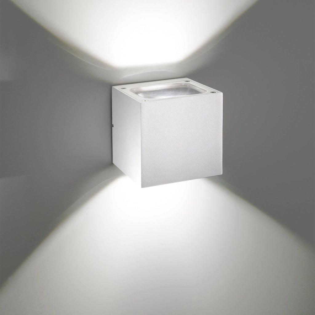 Sole Lampada da parete per esterni e interni in alluminio bianco opaco LED 20W 3000K IP54, design moderno e minimalista, 12x12x12 cm alta qualità