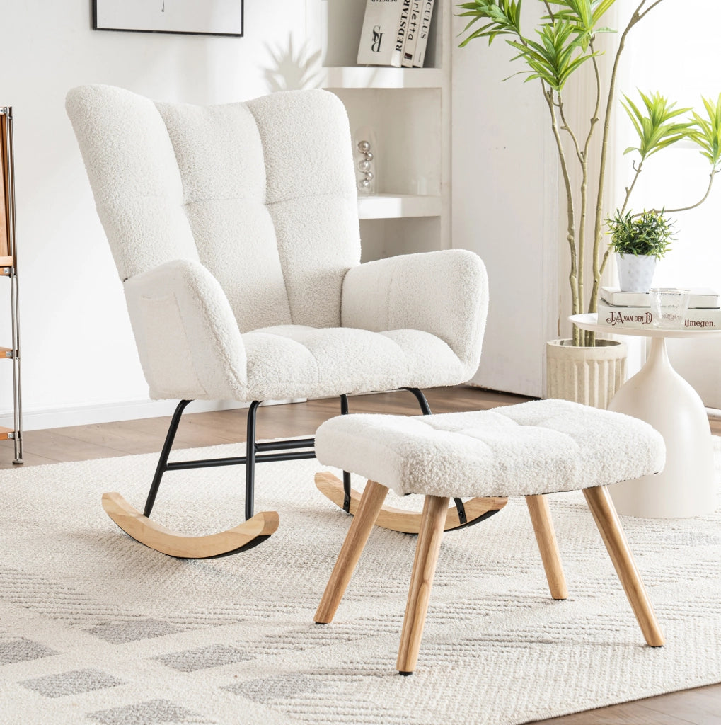 Sedia a dondolo bianca con pouf e struttura in legno