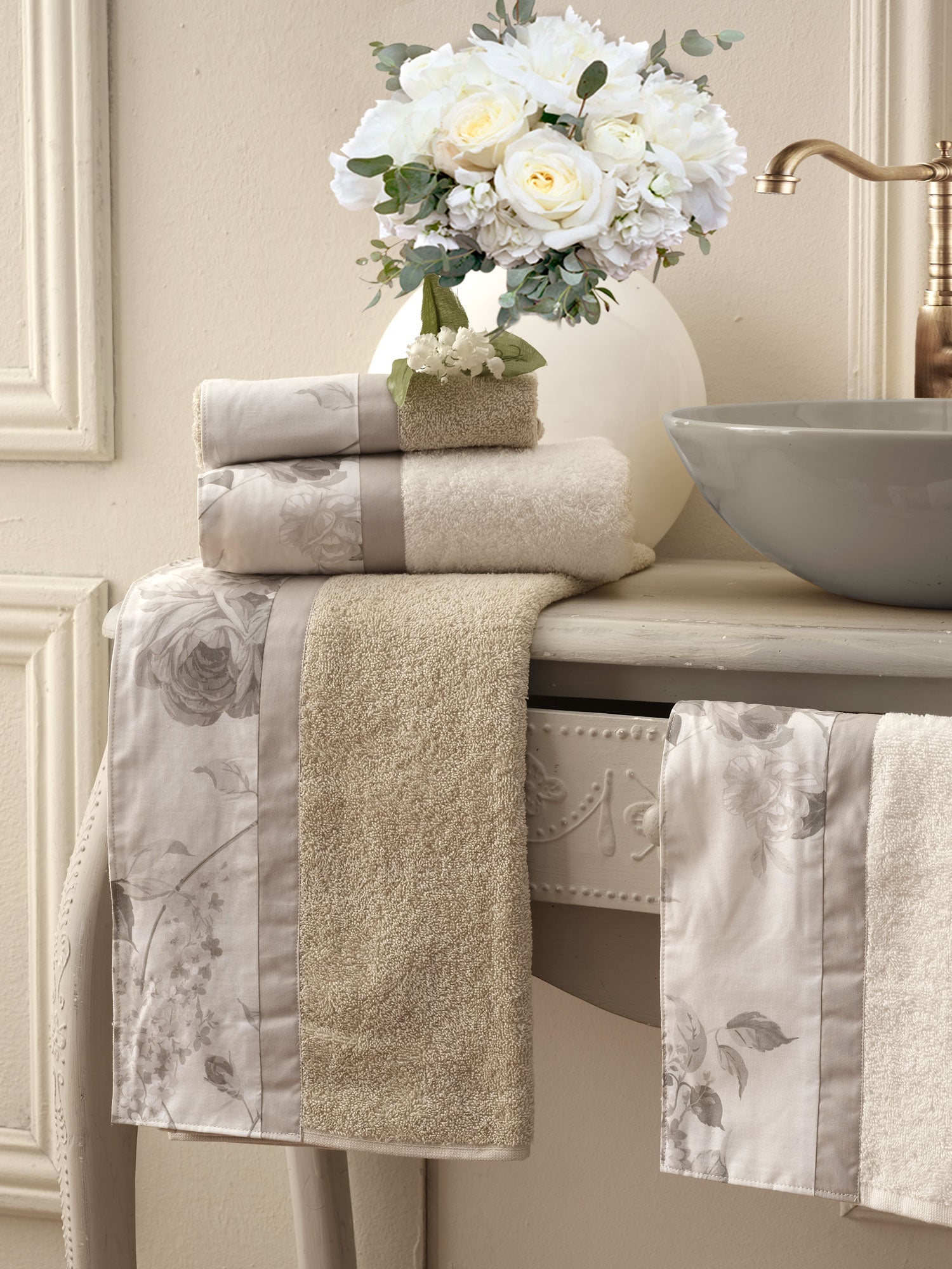 Set Spugna 4 Pezzi Asciugamani Viso + Ospite con Balza Stampata Garrini Lauren Corda