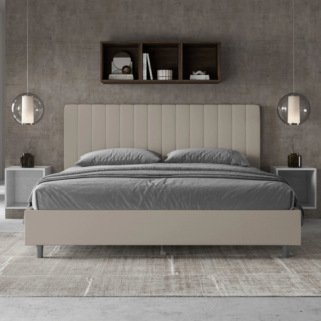 Letto Matrimoniale King Size 180x200 cm con Rete Imbottito in Similpelle Agueda Tortora