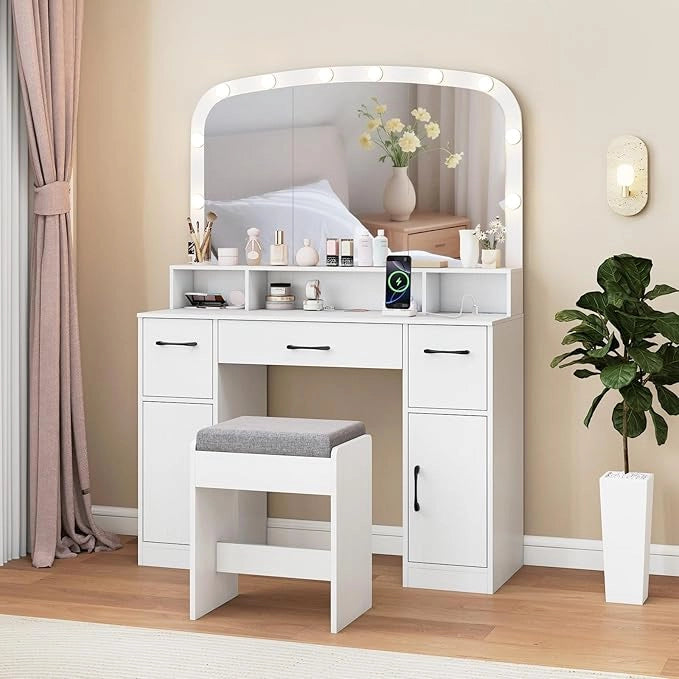 Toeletta da Trucco con 10 Luci, Set Tavolo e Sgabello da Trucco con Stazione di Ricarica, 3 Colori di Luce, 3 Cassetti, 2 Armadietti, Consolle Toeletta per Soggiorno Camera da Letto (Bianco)