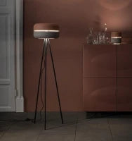 E-STYLO Lampada da terra con paralume bicolore e base a treppiede, ideale per aggiungere un tocco moderno e creativo a qualsiasi ambiente, 35cm X 35cm H. 140cm