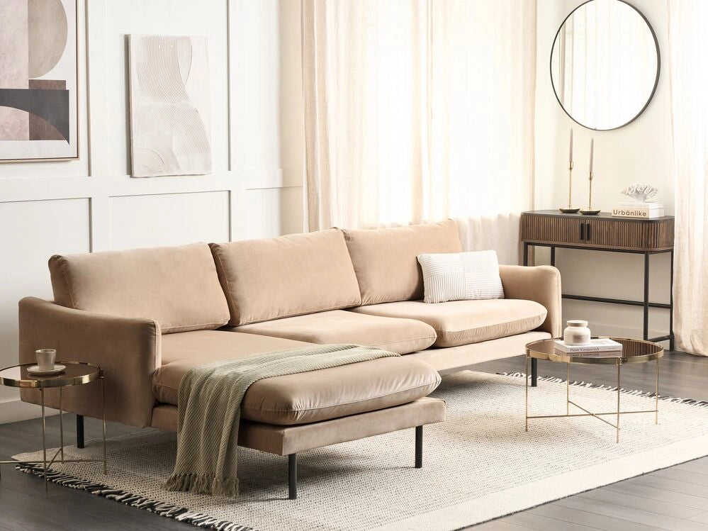 Divano angolare moderno in velluto beige con gambe nere a 4 posti lato destro Stile Retrò Moderno