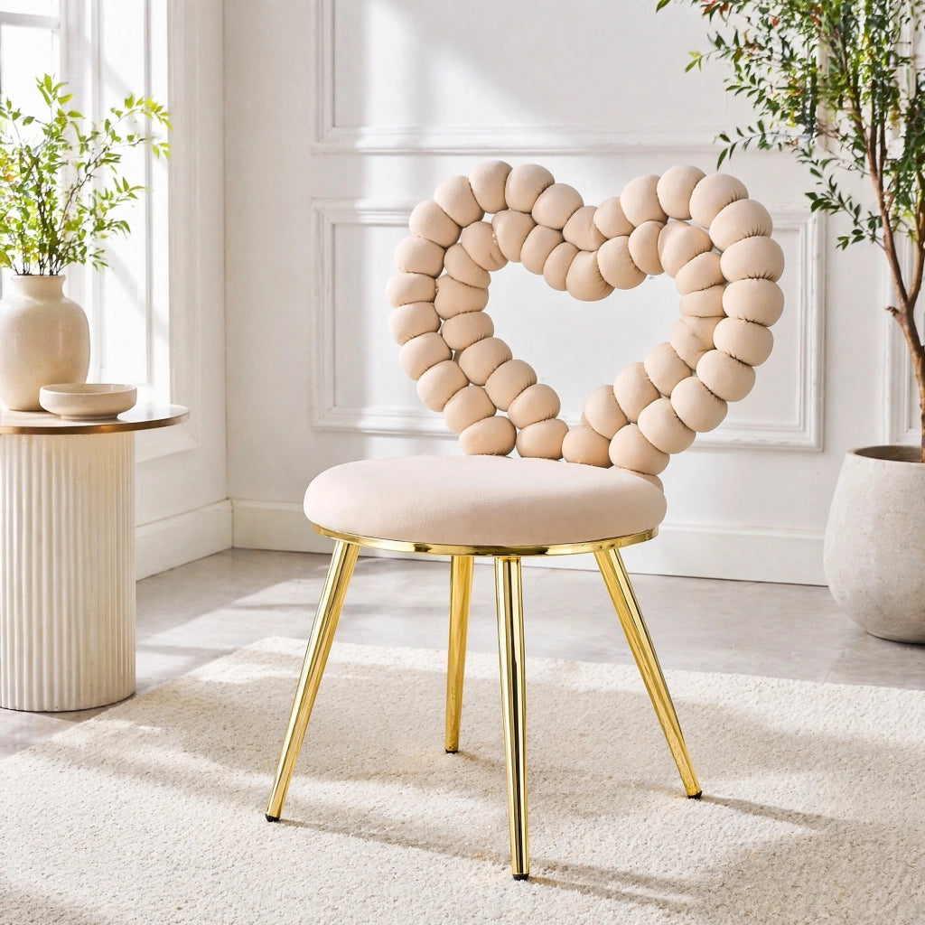 Sedia da Pranzo Set da 2 con Schienale Traforato a Cuore e Gambe in Metallo, in Velluto Beige Chiaro