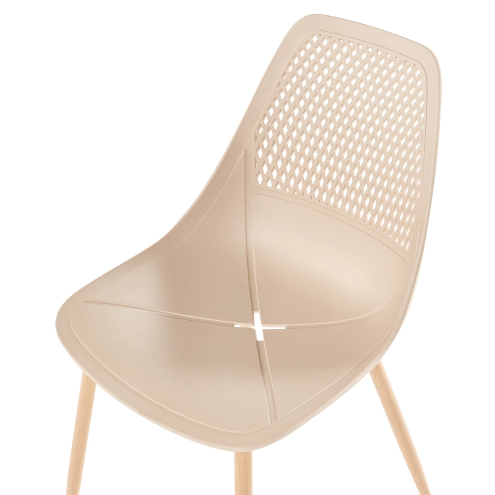 Set di 4 sedie da pranzo Beige Seduta sintetica Gambe in metallo Seduta moderna semplice e minimalista