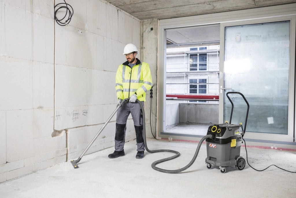 KARCHER Bidone aspiratutto Professionale NT 40/1 Tact Te L - Portata aria: 74 l/s - Aspirazione: 273 / 27.3 mbar / kPa - Capacità del contenitore: 40 l