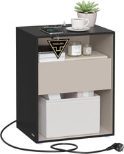 VASAGLE Comodino, Montaggio Rapido Senza Attrezzi Toolless, Tavolino con Stazione di Ricarica, Moderno, Cassetto, per Camera da Letto e Soggiorno, Nero Inchiostro e Beige Cappuccino LET777B04