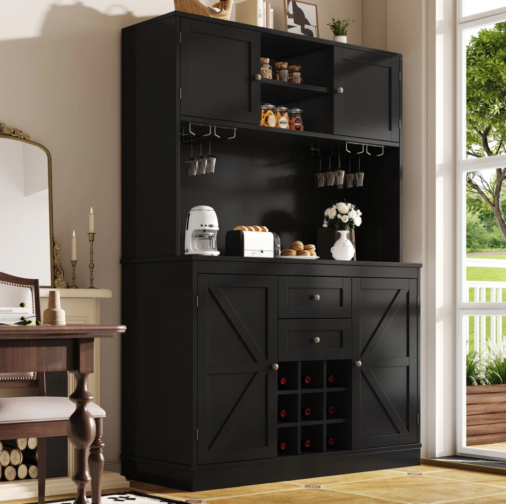 Credenza alta da cucina con portabottiglie e ripiani regolabili