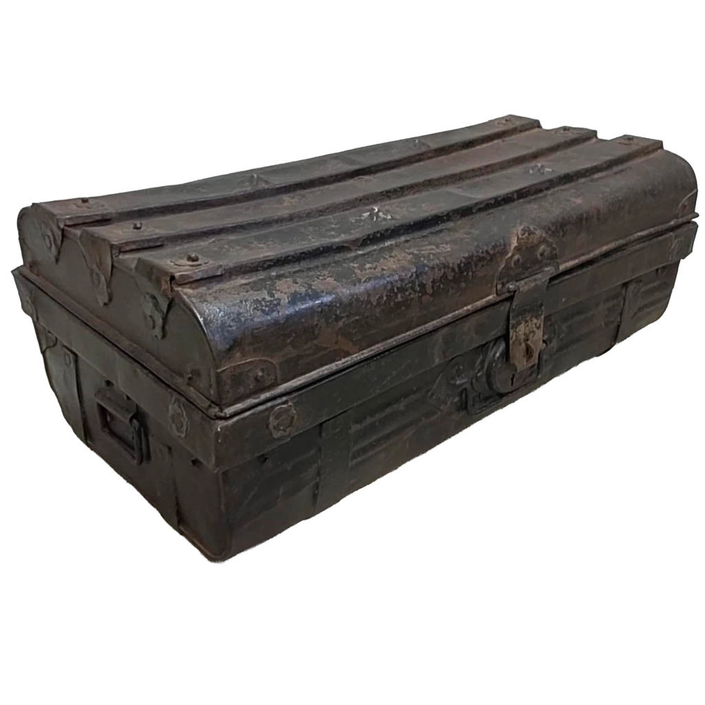Valigia artigianale in metallo, 67x37x25h cm