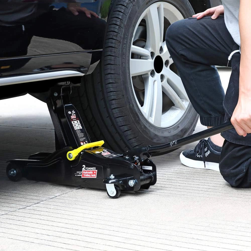 ® Cric idraulico per Auto 2 Tonnellate Altezza di Sollevamento 85-330 mm incl. Valigetta incl. Cuscinetto in Gomma Nero