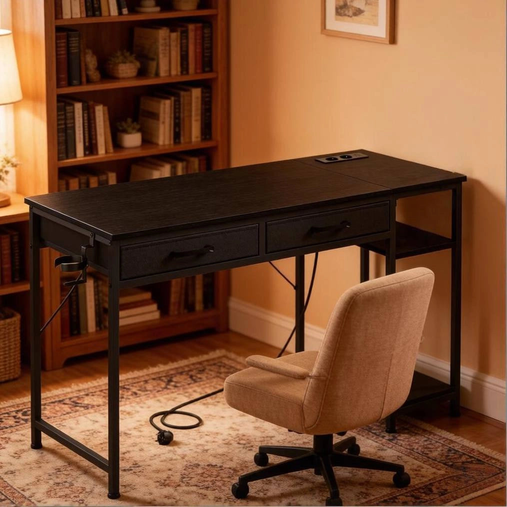 Scrivania informatica 120x51 cm nera in melaminico e metallo con ripiani e prese