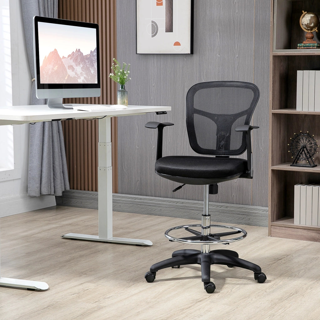 Sedia da ufficio ergonomica in rete con poggiapiedi regolabile e braccioli ribaltabili in poliestere nero