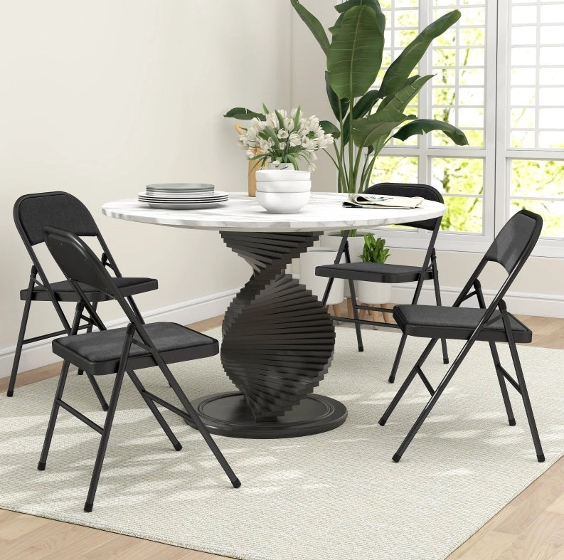 Sedia pieghevole 45x46x78 cm con seduta imbottita e struttura in metallo; nero
