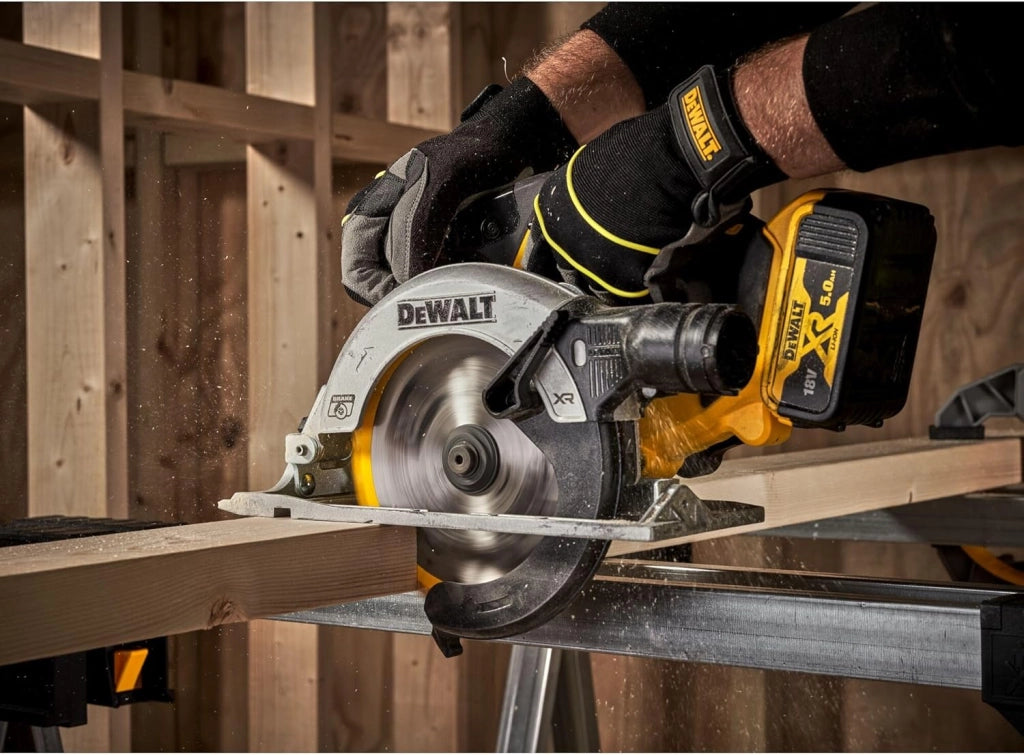 Dewalt Dcs565N-Xj 18V XR 165 mm Sega Circolare, Unità Nuda
