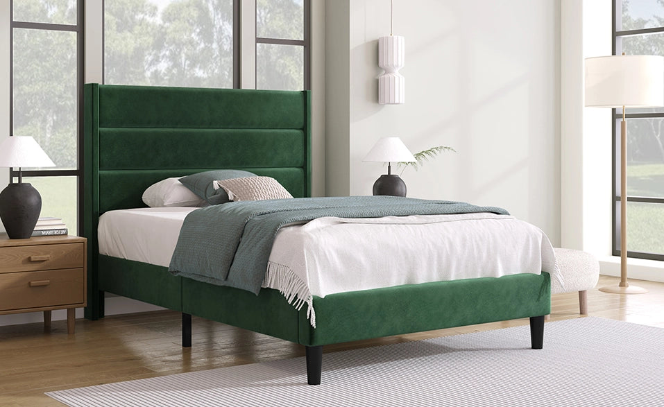 Letto imbottito 90x200 cm con rete a doghe e testiera in velluto verde scuro