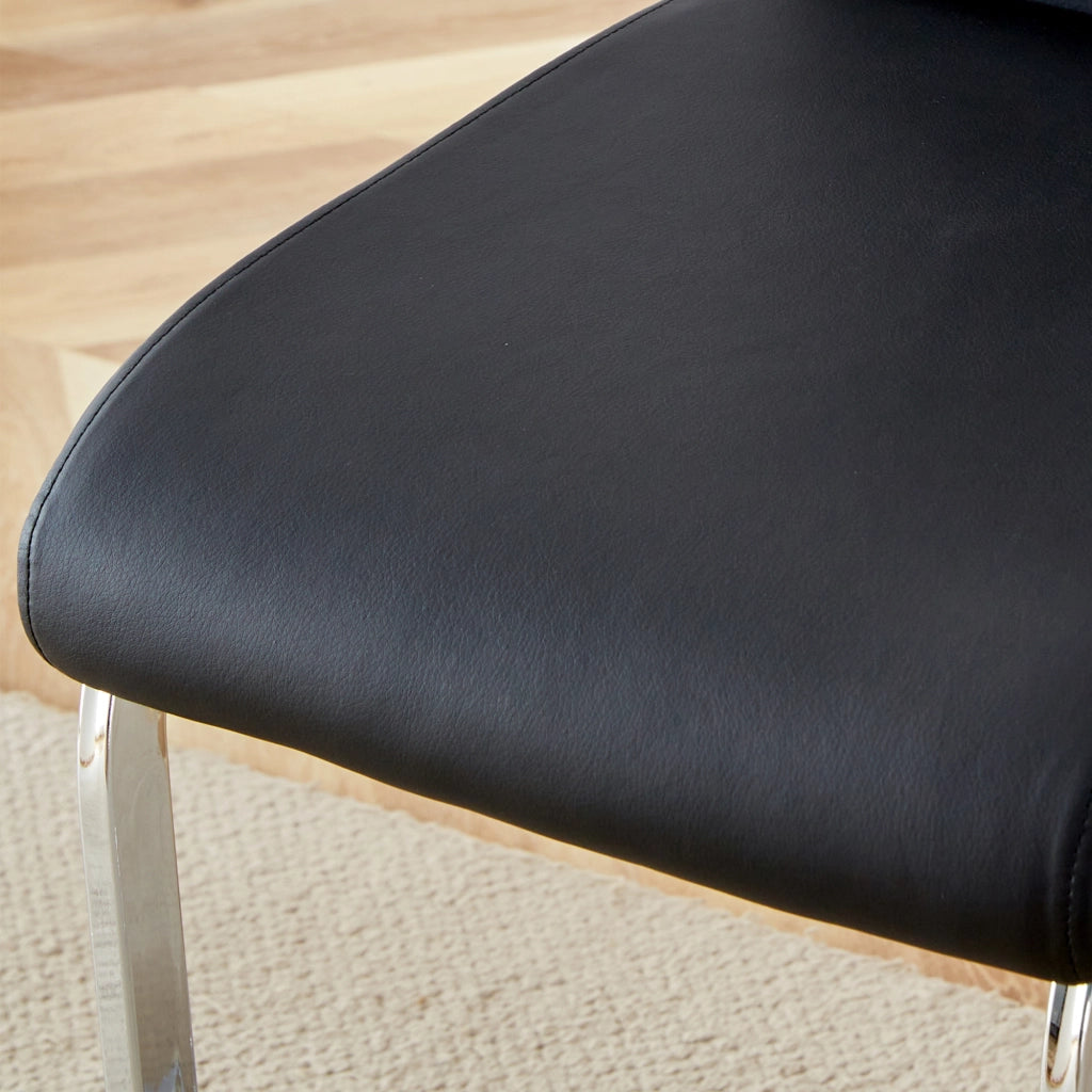 Sgabello da bar set di 2 con struttura stabile e poggiapiedi in PU e metallo nero e argento 61,5 × 32,0 × 43,0 cm