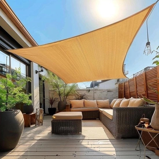Ombrello per esterno in HDPE, schermo solare quadrato, colore creme, dimensioni 3,66*3,66m
