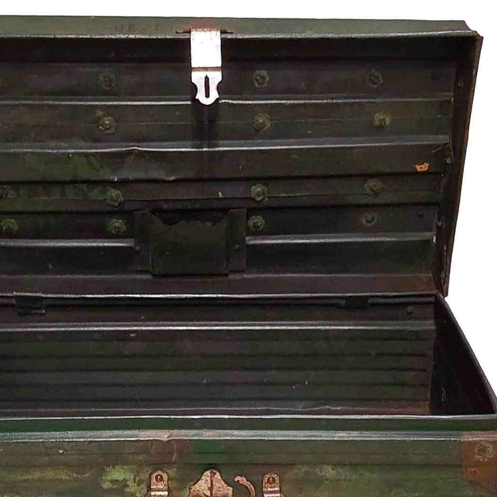 Valigia artigianale in metallo, 67x37x25h cm